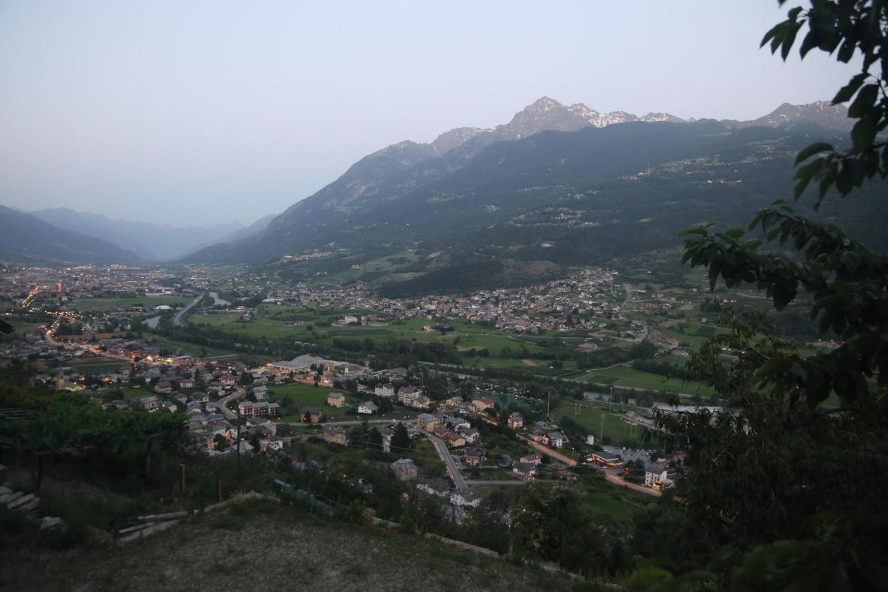 Suite Del Villaggio Sarre Exterior foto