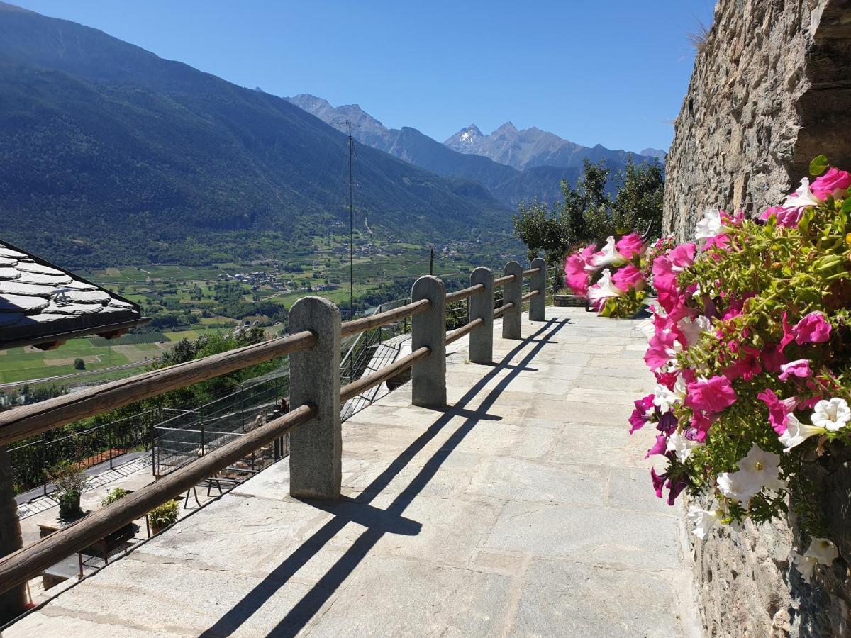 Suite Del Villaggio Sarre Exterior foto